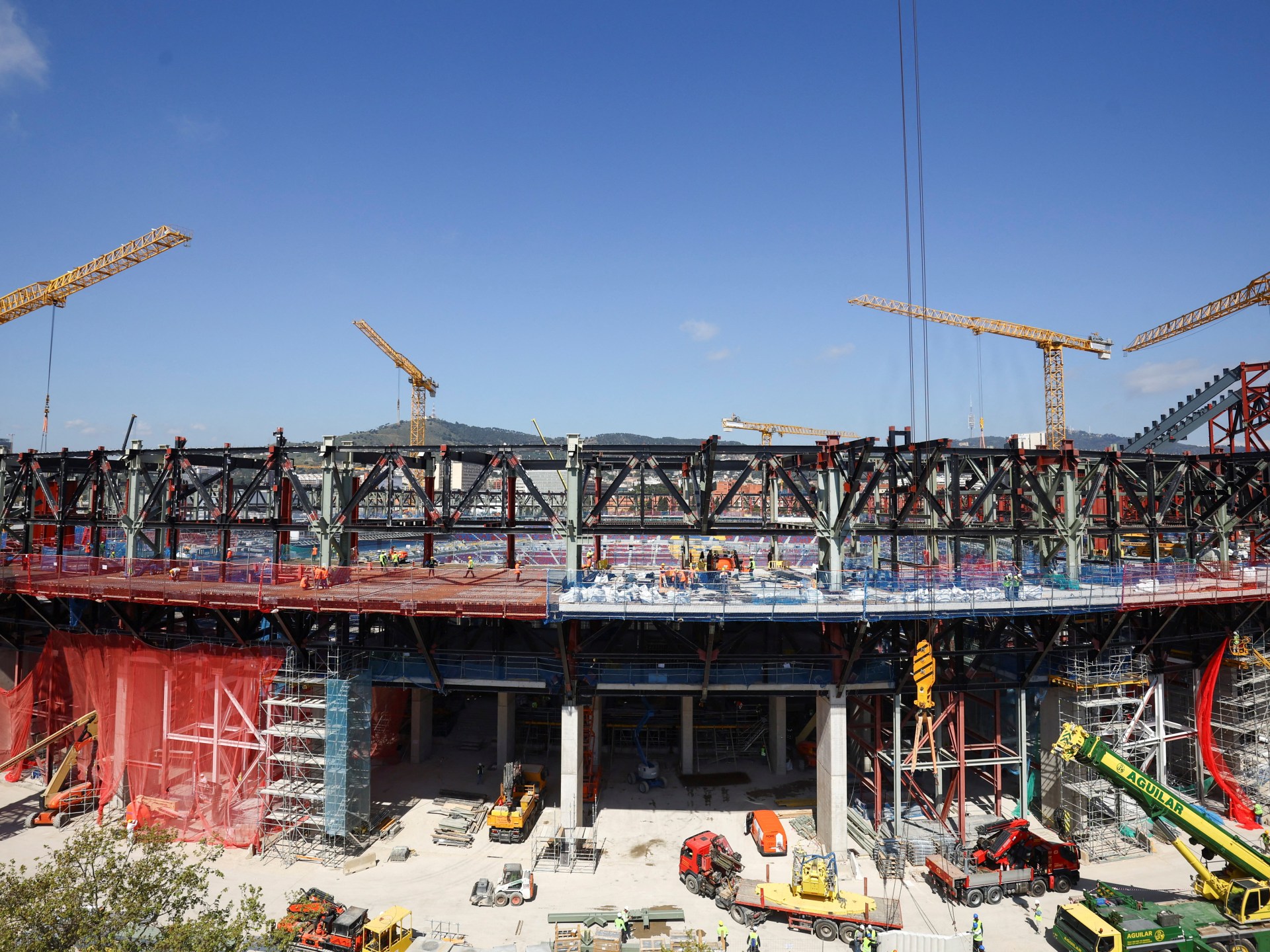 You are currently viewing Worker dies during reconstruction of Barcelona’s Camp Nou Stadium