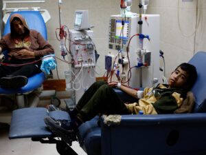 Read more about the article War and shortages push Gaza hospitals to breaking point