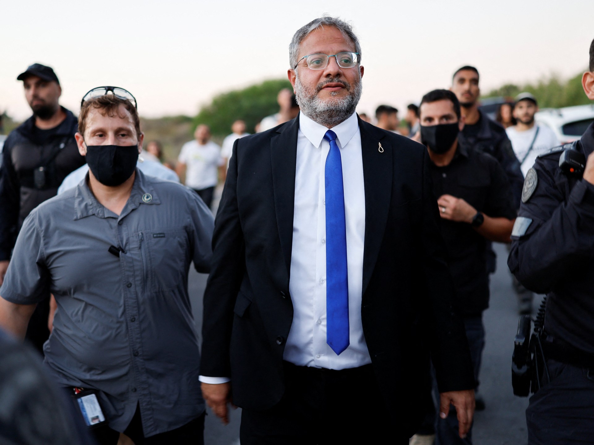 Read more about the article Israeli ministers join march to Gaza to demand return of settlements