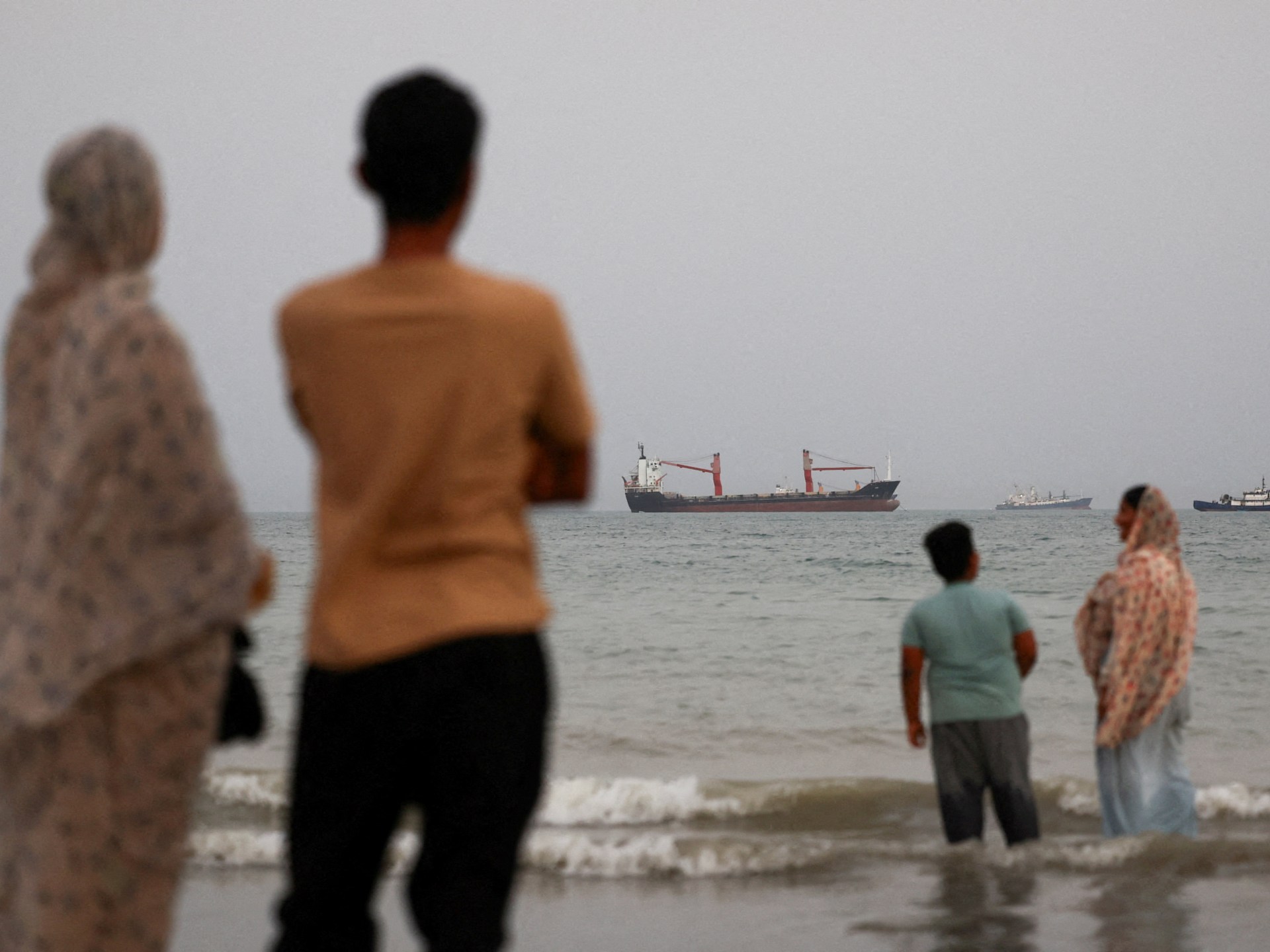 Read more about the article Iran war live: US launches 10th night of strikes; Tehran attacks Kuwait | US-Israel war on Iran News