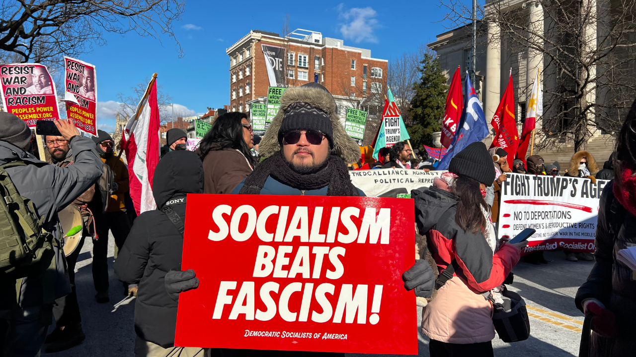 You are currently viewing DSA co-chair Megan Romer calls to abolish Senate, ICE and prisons