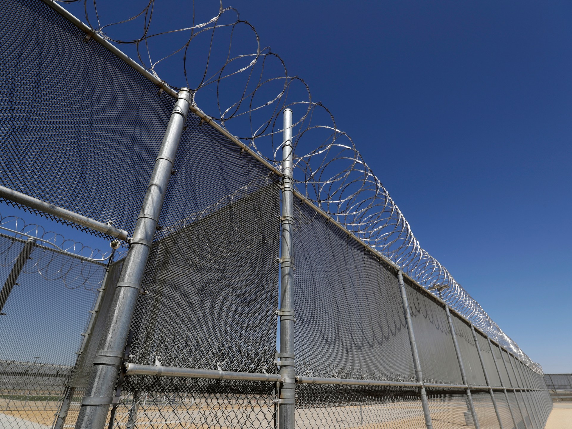 You are currently viewing US appeals court rejects Trump expansion of mandatory migrant detention
