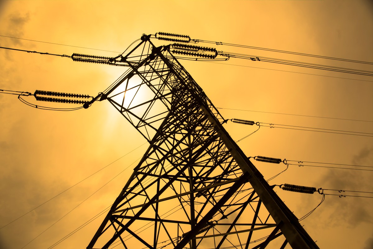 Read more about the article One fallen power line exposed a growing AI data center problem. Here’s how to fix it.