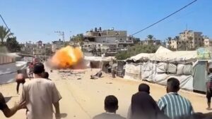 Read more about the article Israel carries out double tap strike in central Gaza | Gaza