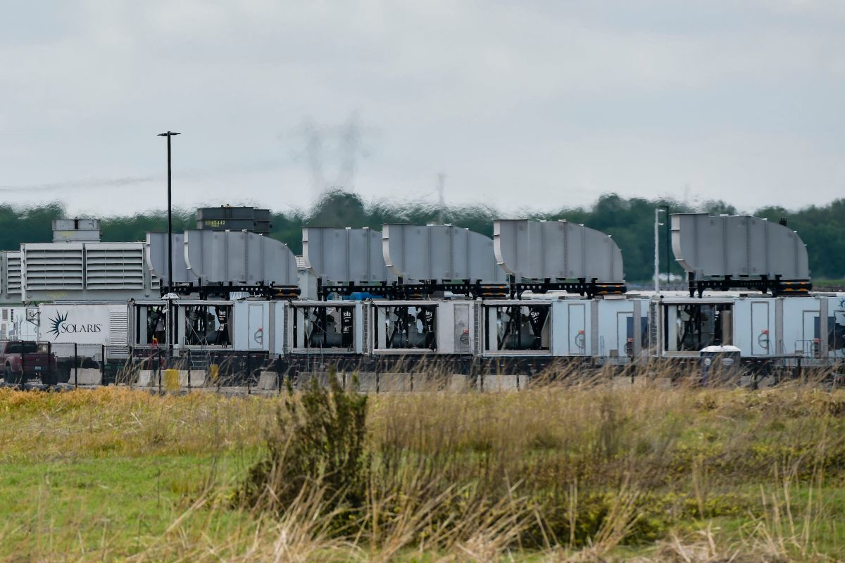 You are currently viewing SpaceX won’t remove all of xAI’s unpermitted turbines for another year