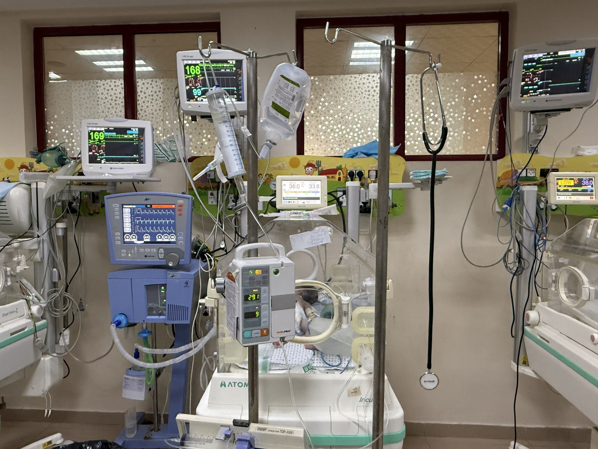You are currently viewing Born too soon: Premature babies fight for survival in Gaza
