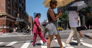 Read more about the article Clean energy helped the grid avoid heat-wave…