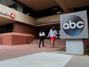 Read more about the article ABC News says FCC is carrying out intimidation campaign to shape coverage