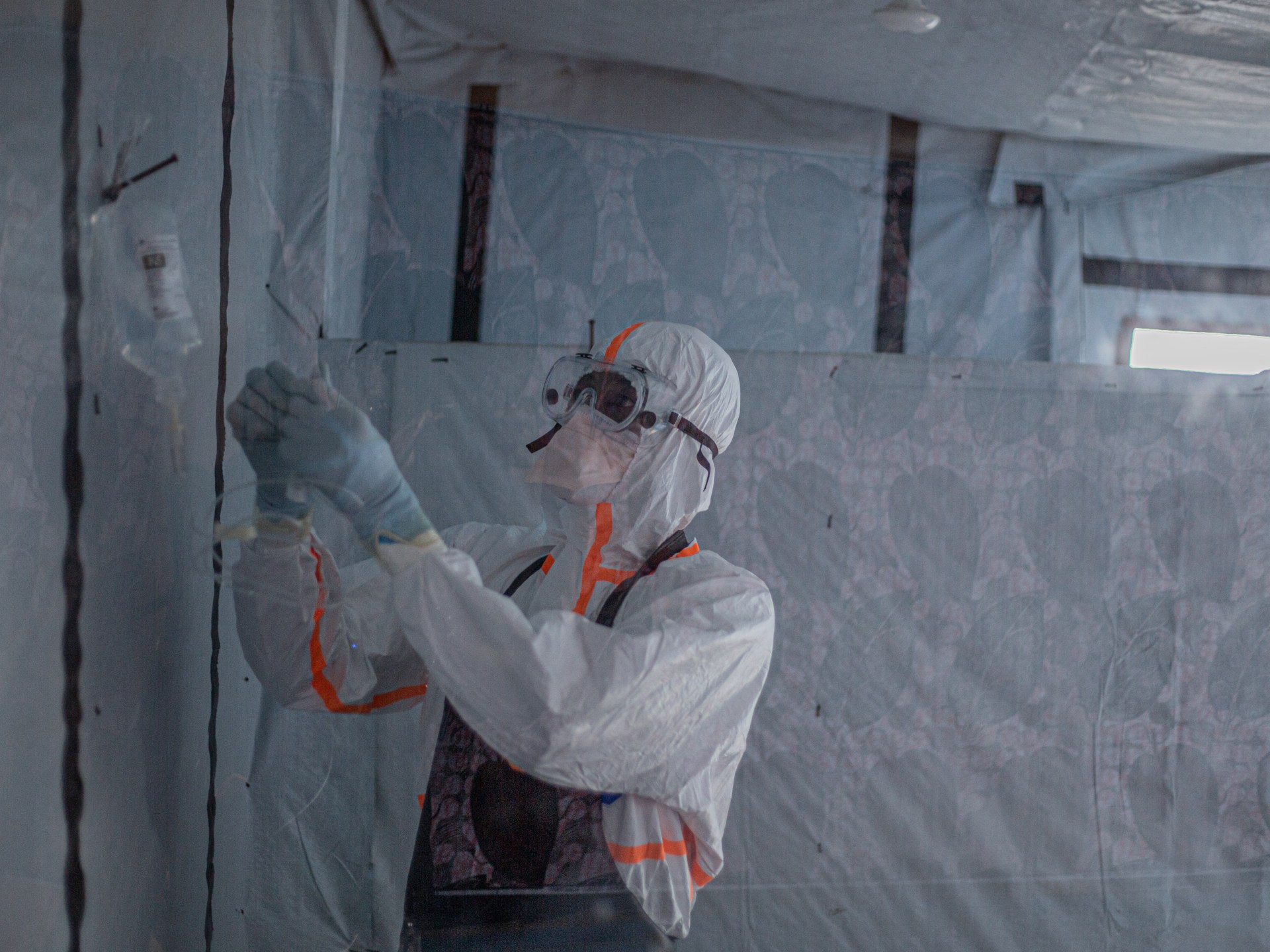 Read more about the article Nearly 1,000 people have died from Ebola in DR Congo