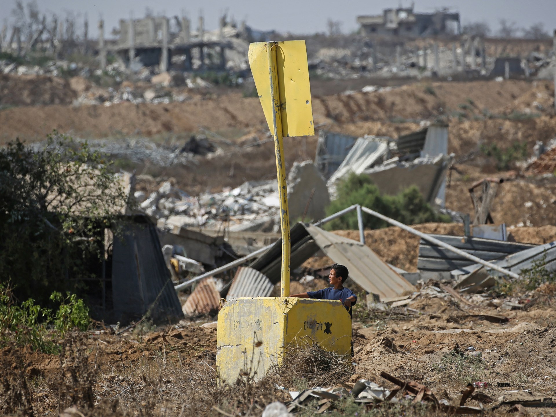 You are currently viewing Israel bombs Gaza after displacement orders, kills two Palestinians