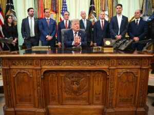 Read more about the article Trump says ‘it’s time’ for Saudi Arabia to normalise ties with Israel