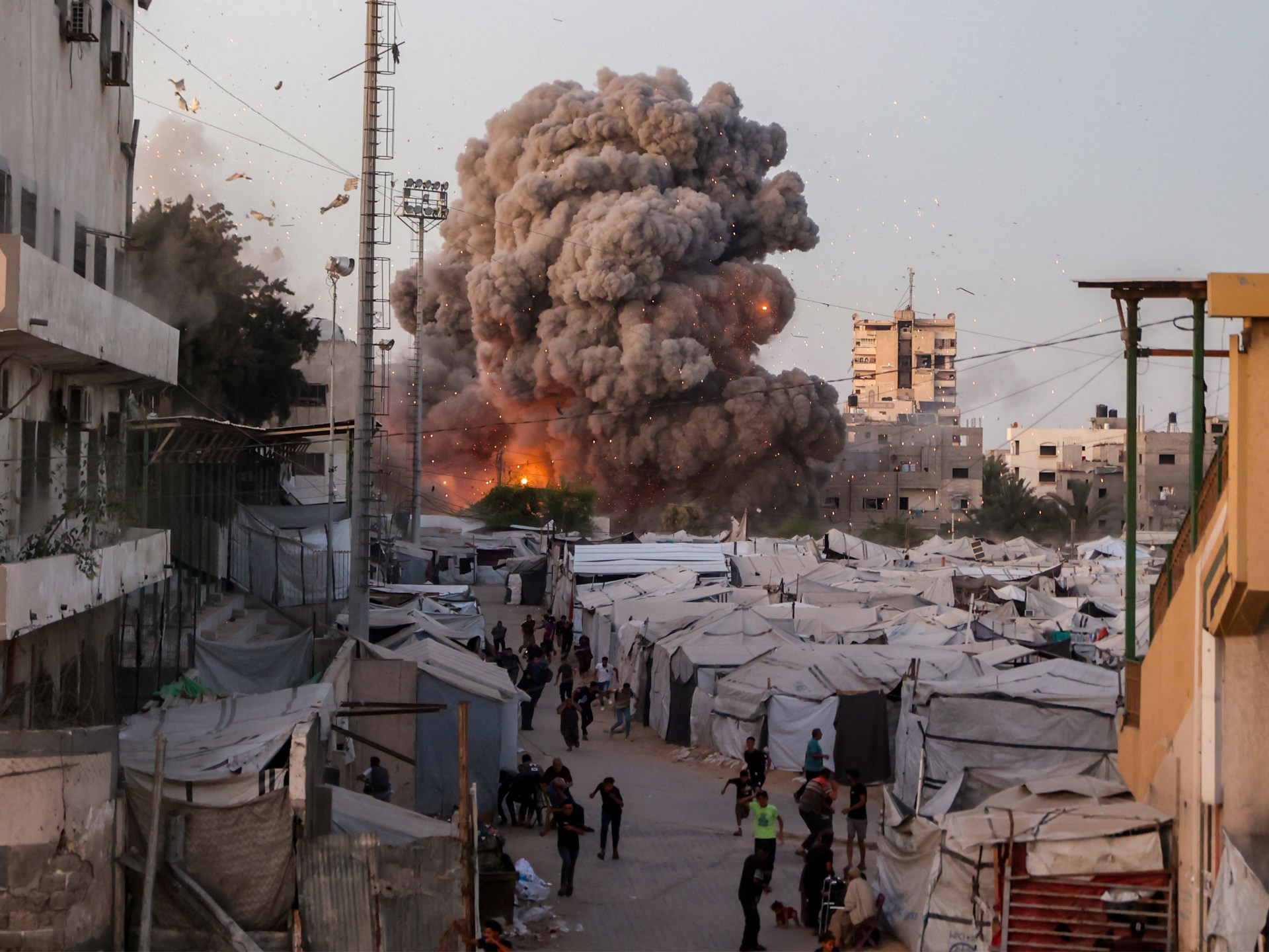 You are currently viewing Israel kills Palestinian, destroys mosque in Gaza