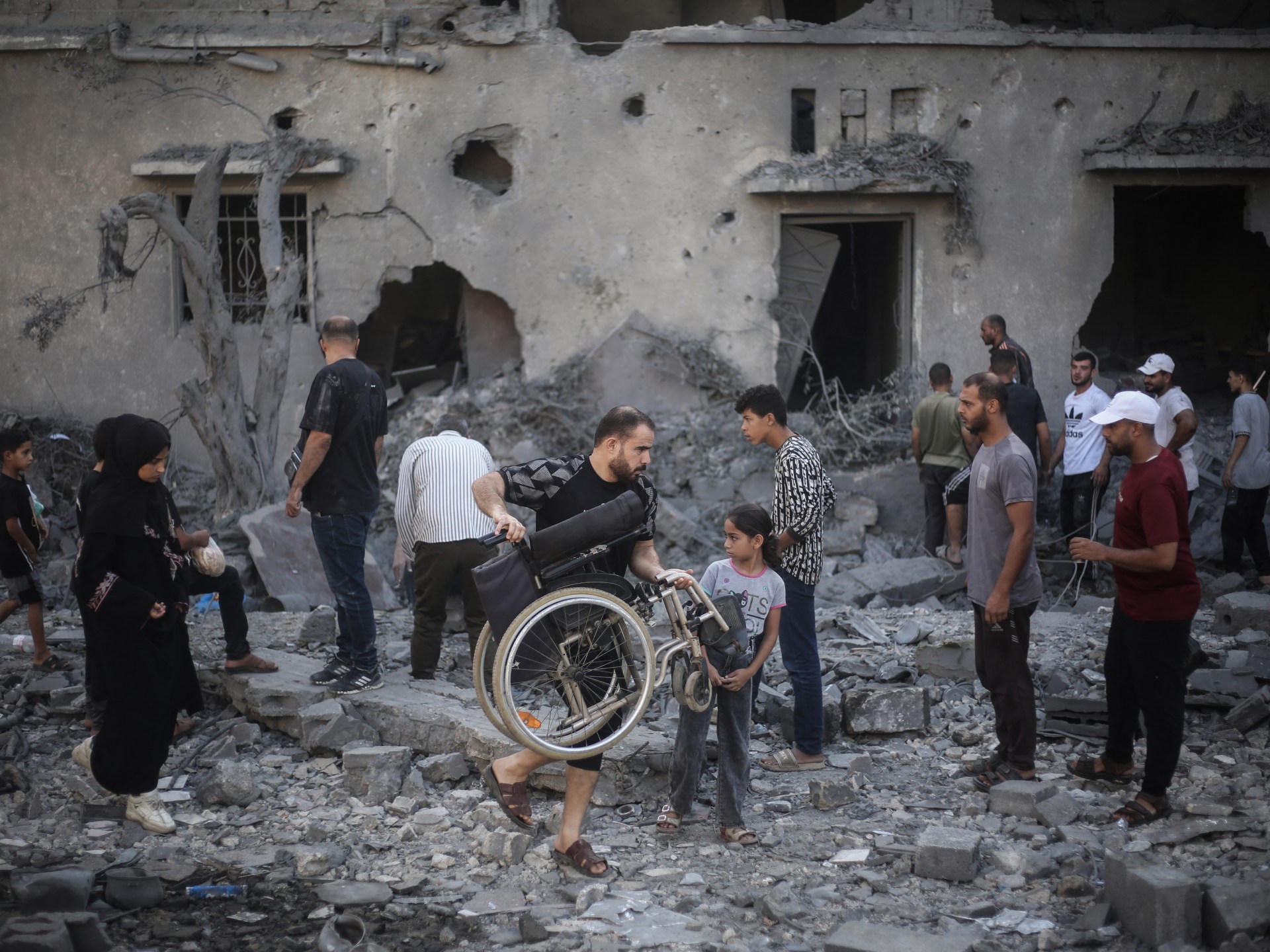 You are currently viewing Israeli strikes kill at least four, including children, across Gaza Strip