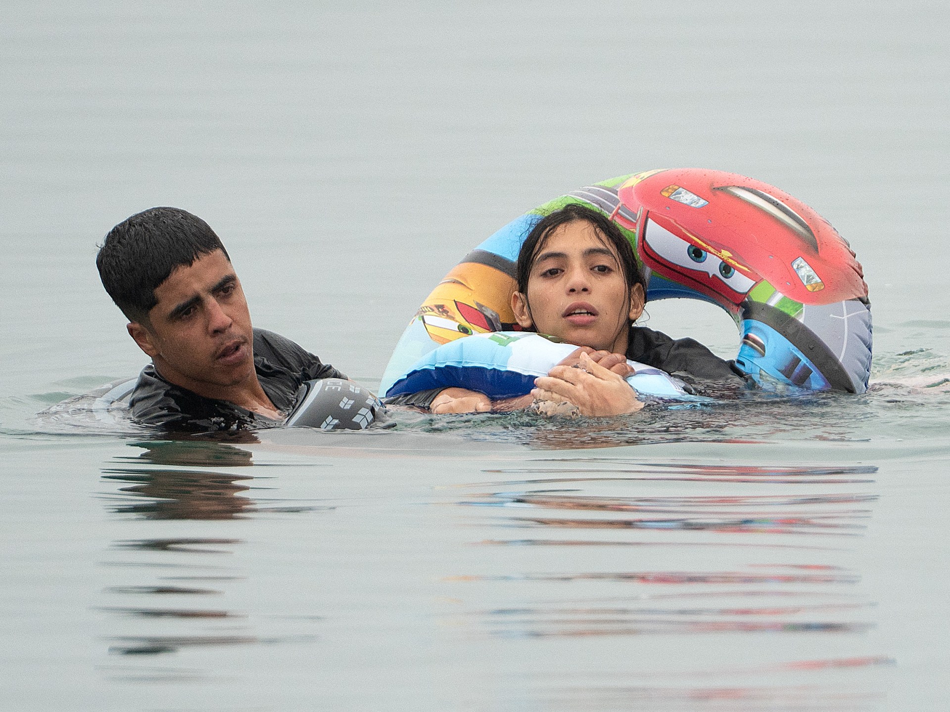 You are currently viewing Spain deploys military to Ceuta after migrant surge: What we know