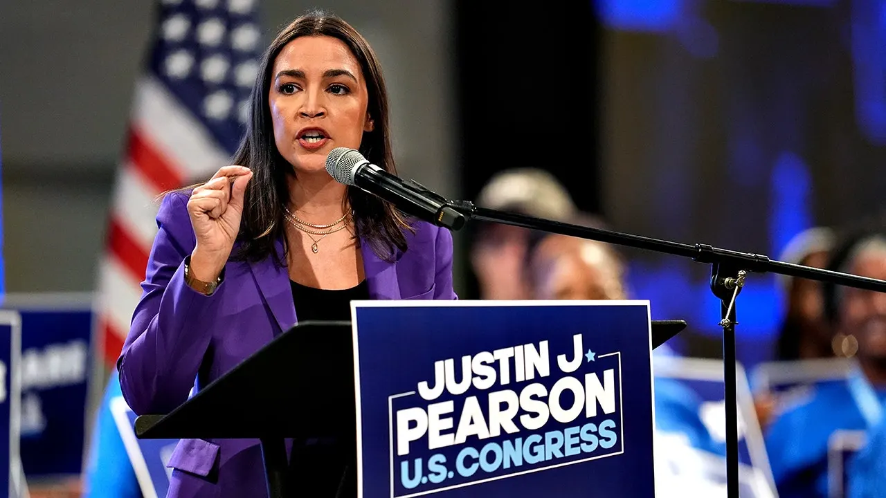 Read more about the article Alexandria Ocasio-Cortez claims NDAA would merge US military with IDF