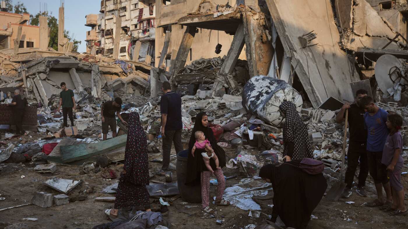 Read more about the article Trump announces deal for Hamas to disarm, but hurdles remain : NPR
