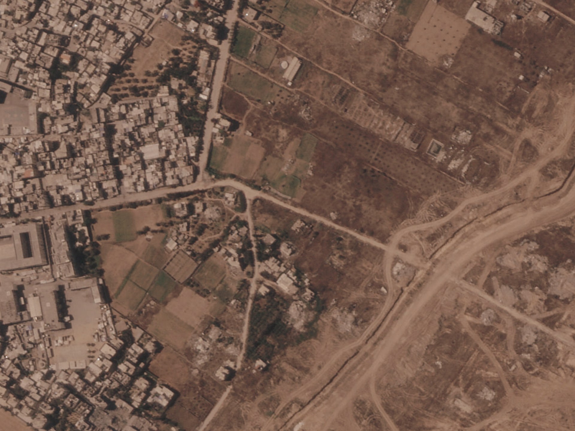 Read more about the article Israel building earthen barrier in Gaza to entrench division of the enclave