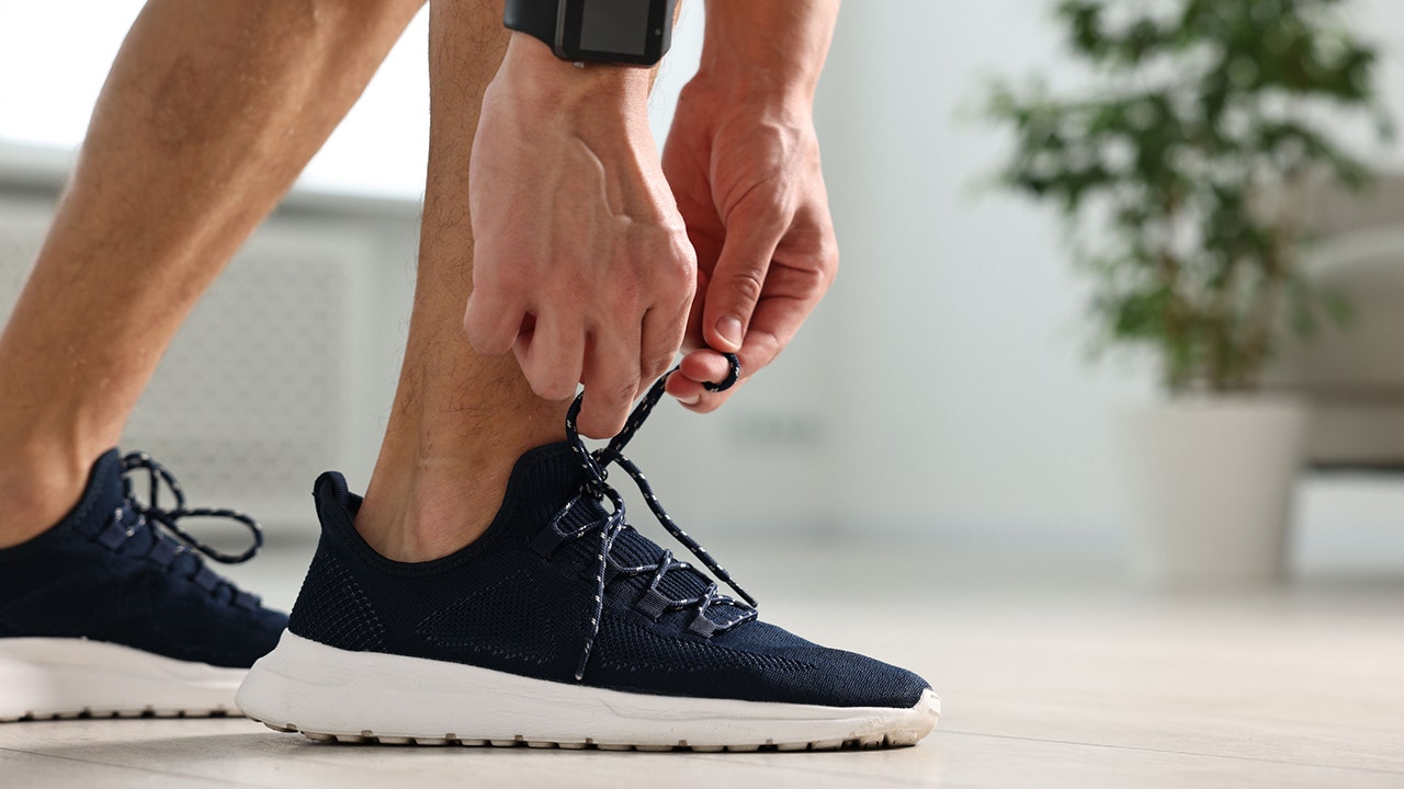 You are currently viewing Expert-recommended shoes to help with plantar fasciitis, starting at $75