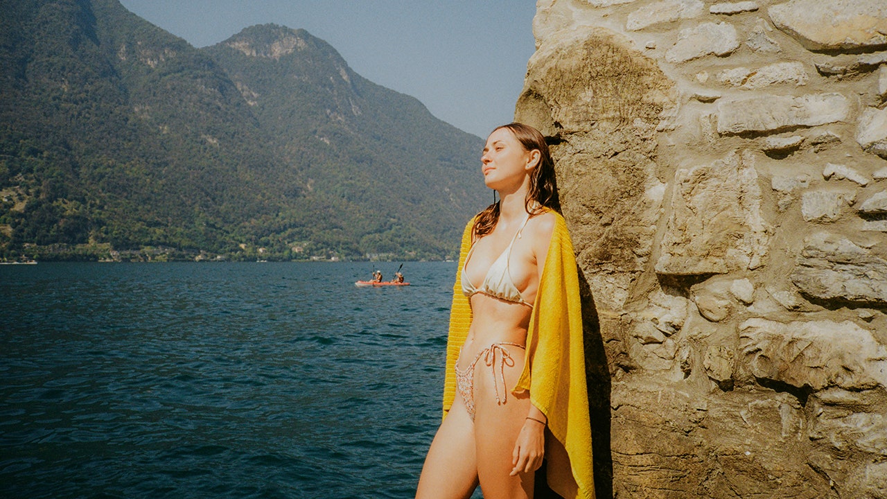 Read more about the article Tourists in Varenna face fines for not covering bikinis off the beach