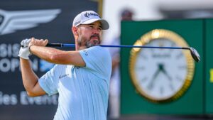 Read more about the article Brian Harman flips the bird after 3M Open finish, gets a laugh from Scottie Scheffler