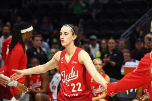 Read more about the article Caitlin Clark erupts for 32 points as Fever hold off Storm to complete season-series sweep