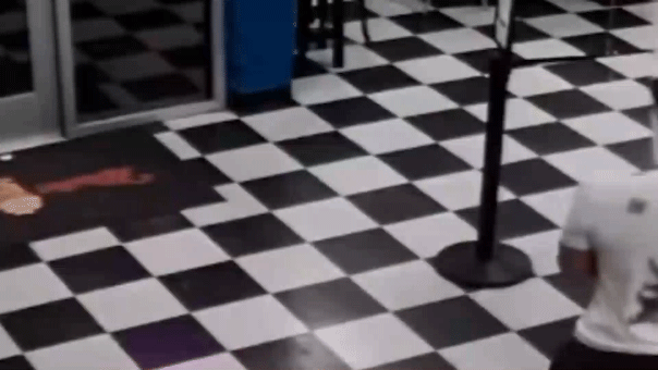 You are currently viewing Barefoot bandit steals Taylor Swift cutout from Mister Softee store