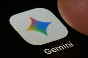 Read more about the article Google closes in on another billion- user product with Gemini