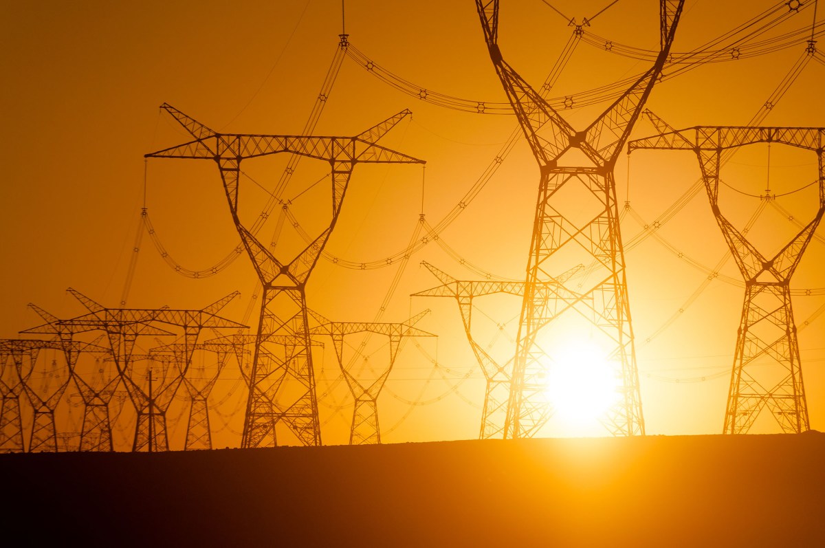 You are currently viewing Data centers may face temporary power cuts to prevent blackouts on largest US grid