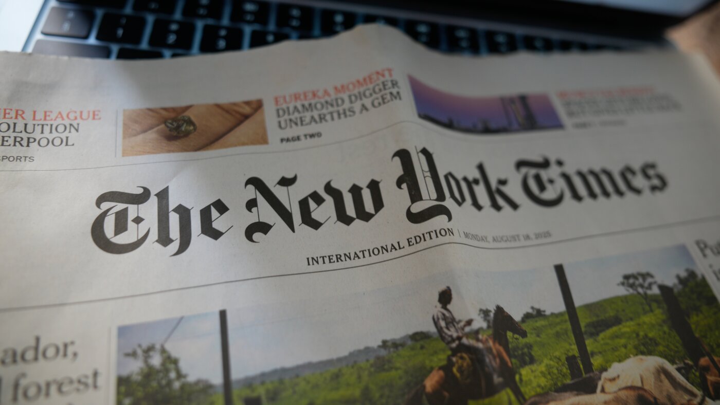 Read more about the article DOJ drops subpoenas of New York Times reporters under judge’s pressure : NPR
