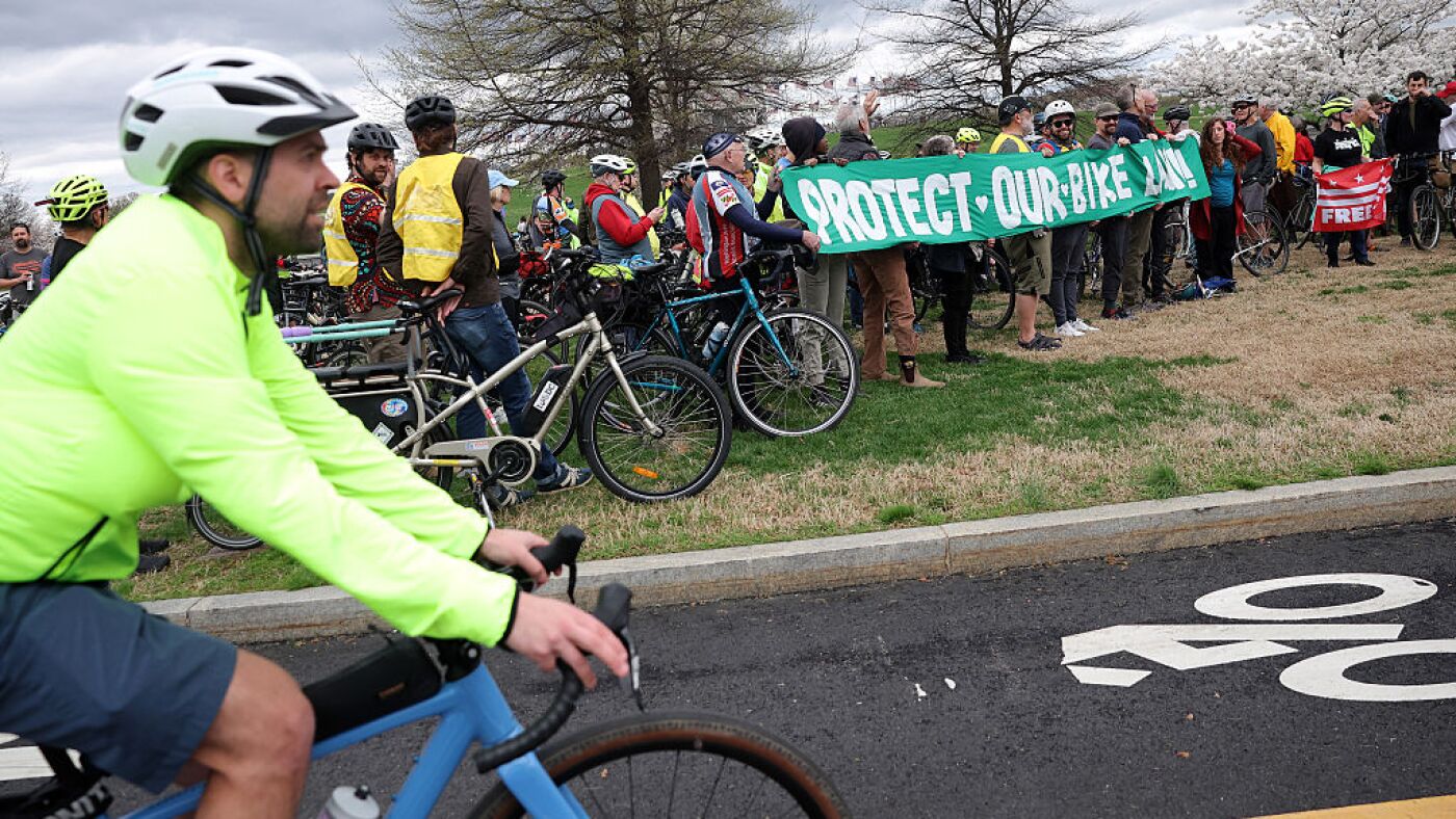 You are currently viewing DOT strips bike lane references from federal websites : NPR