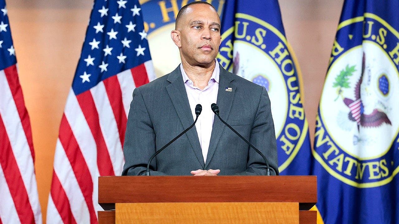 Read more about the article House passes stock trading ban and voter ID bill despite Dem split