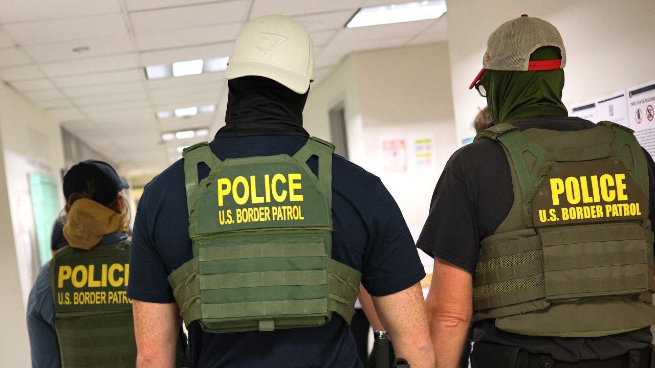 You are currently viewing Maine law limits local police cooperation with ICE and Border Patrol