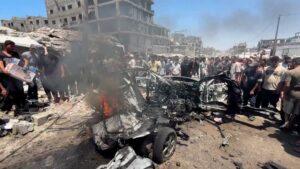 Read more about the article Israeli air strike injures 14 in Gaza City | Housing