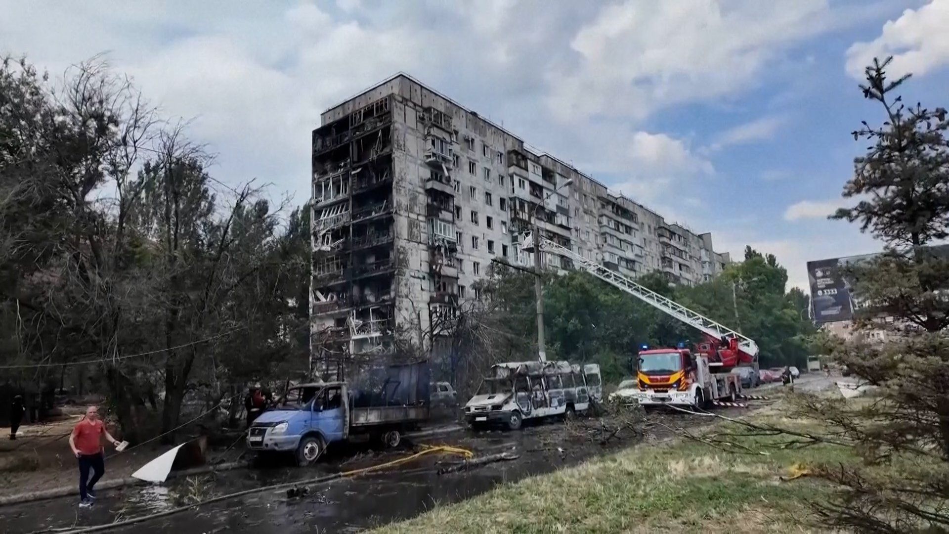 Read more about the article Daytime Russian strike kills three in Zaporizhzhia | Housing