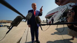 Read more about the article Trump: Iran will ‘pay a big price’ for US troop deaths | Donald Trump