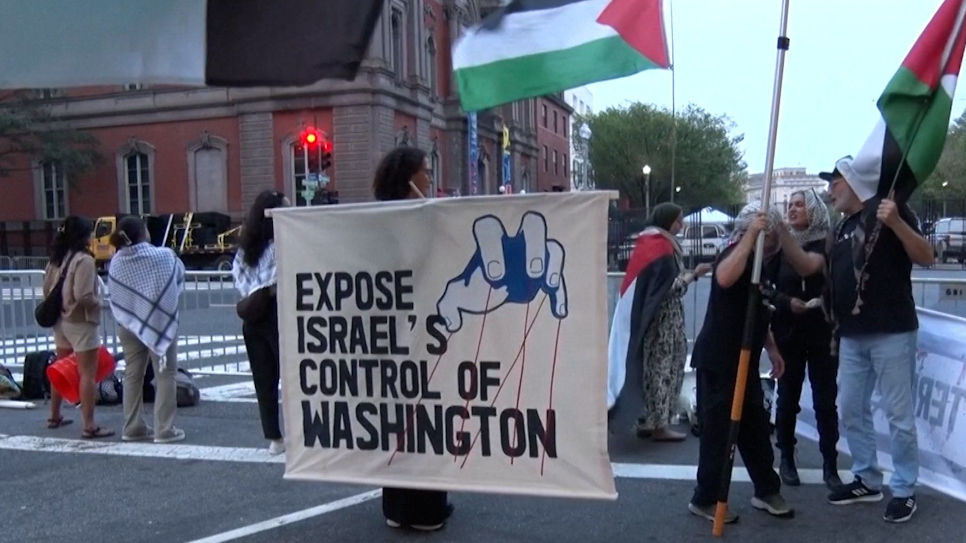 You are currently viewing ‘War criminal’: Protesters confront Netanyahu motorcade in Washington DC | Benjamin Netanyahu News