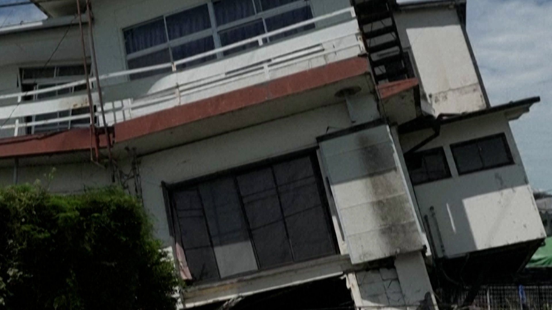 Read more about the article Japan earthquake leaves widespread destruction | News