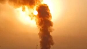 Read more about the article Smoke rises over southern Iran after renewed US attacks | US-Israel war on Iran