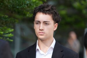 Read more about the article French teen fined in Singapore over ‘straw licking’ stunt | Crime News