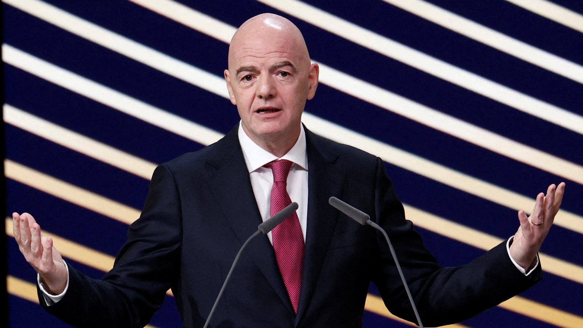 You are currently viewing Does FIFA need private investment? | Football News