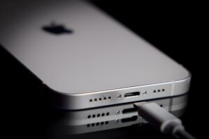 Read more about the article Apple teams up with Klarna to launch a lease-to-own program for iPhones, iPads, and Macs