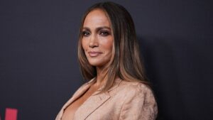 Read more about the article J.Lo tells women the small thing a man can do that money cannot match