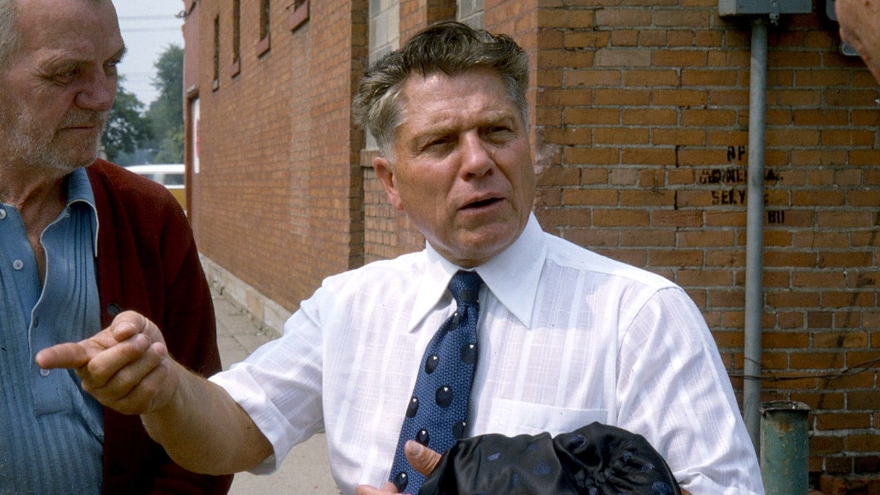 You are currently viewing Jimmy Hoffa disappeared 51 years ago