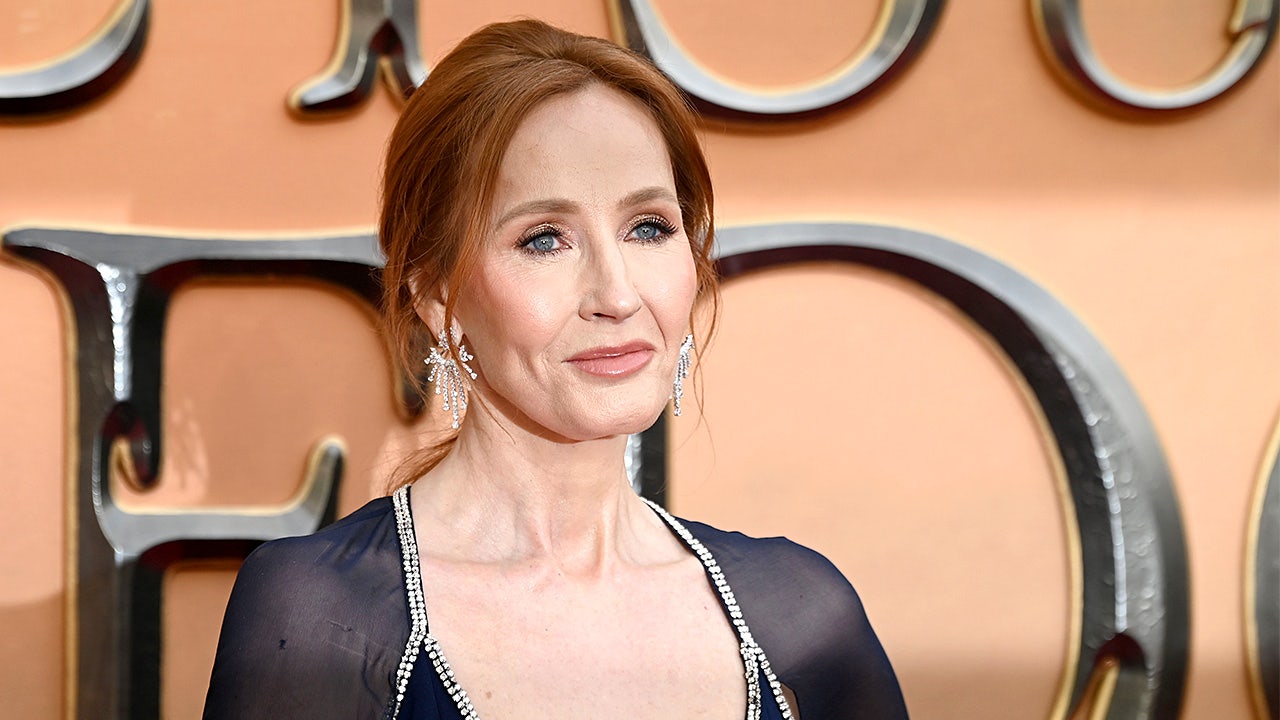You are currently viewing JK Rowling calls out the ‘grotesque’ behavior towards Sophie Cunningham fans in scathing post