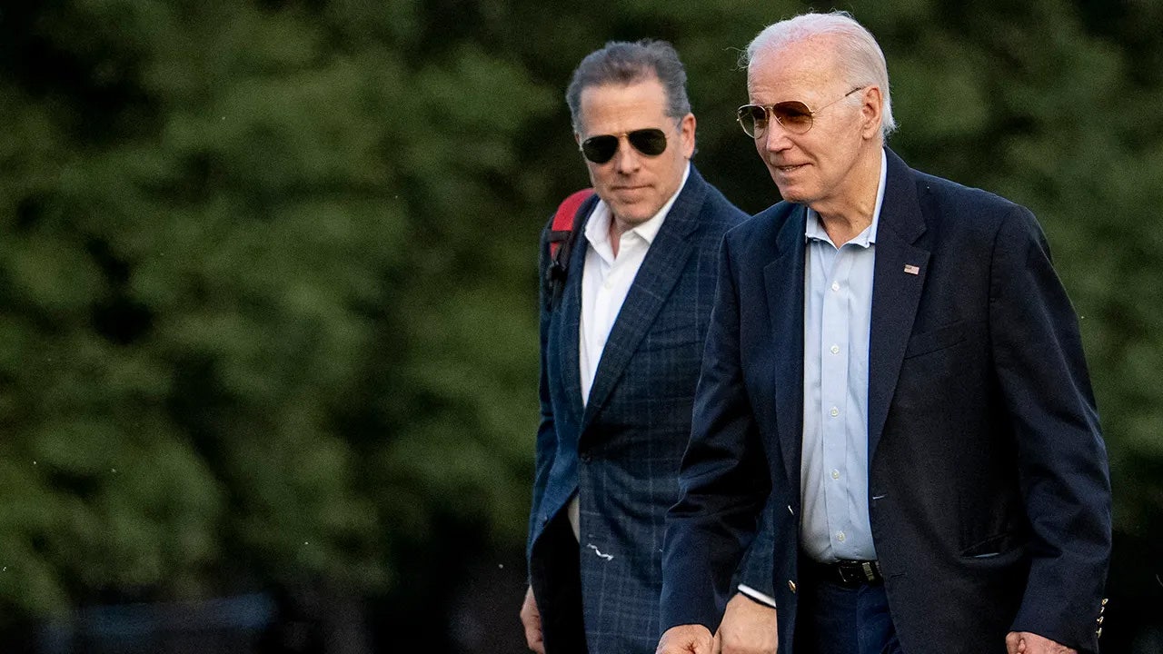 Read more about the article Joe Biden and Hunter Biden surprise Jersey Jerry on Barstool podcast