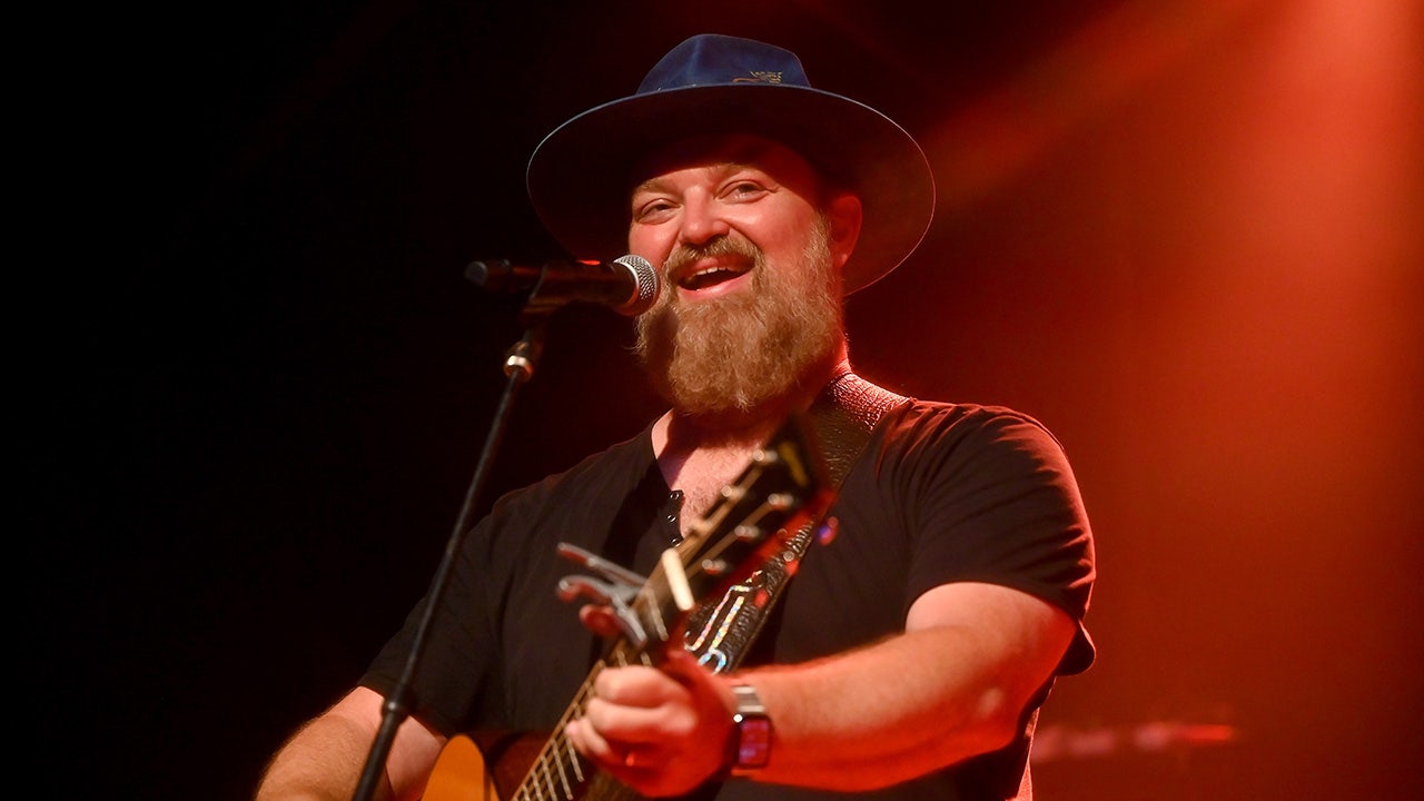 You are currently viewing Zac Brown Band’s John Driskell Hopkins still tours after ALS diagnosis