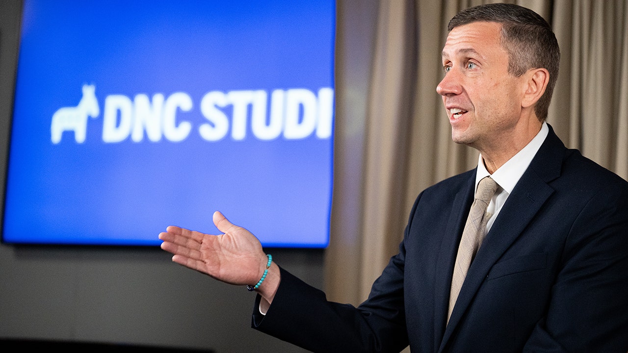 Read more about the article DNC enters midterm stretch with $2M debt and no transfers planned
