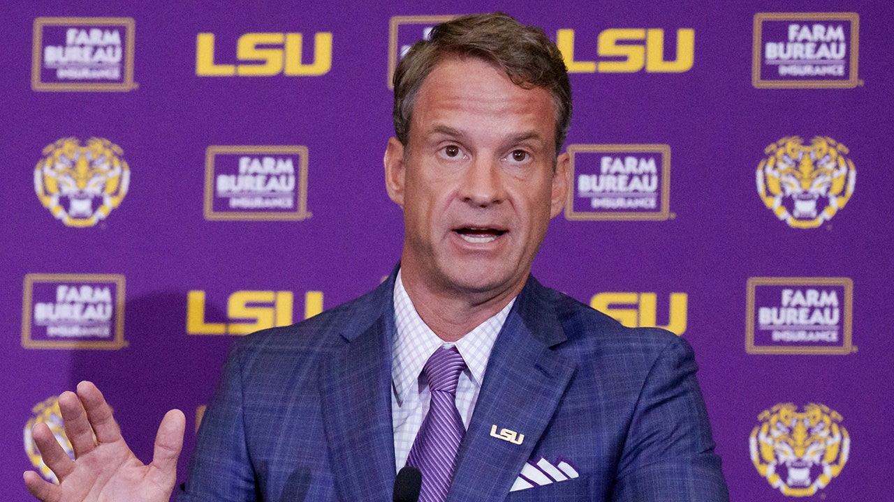 Read more about the article What does a realistically successful first year look like for head coach Lane Kiffin at LSU?
