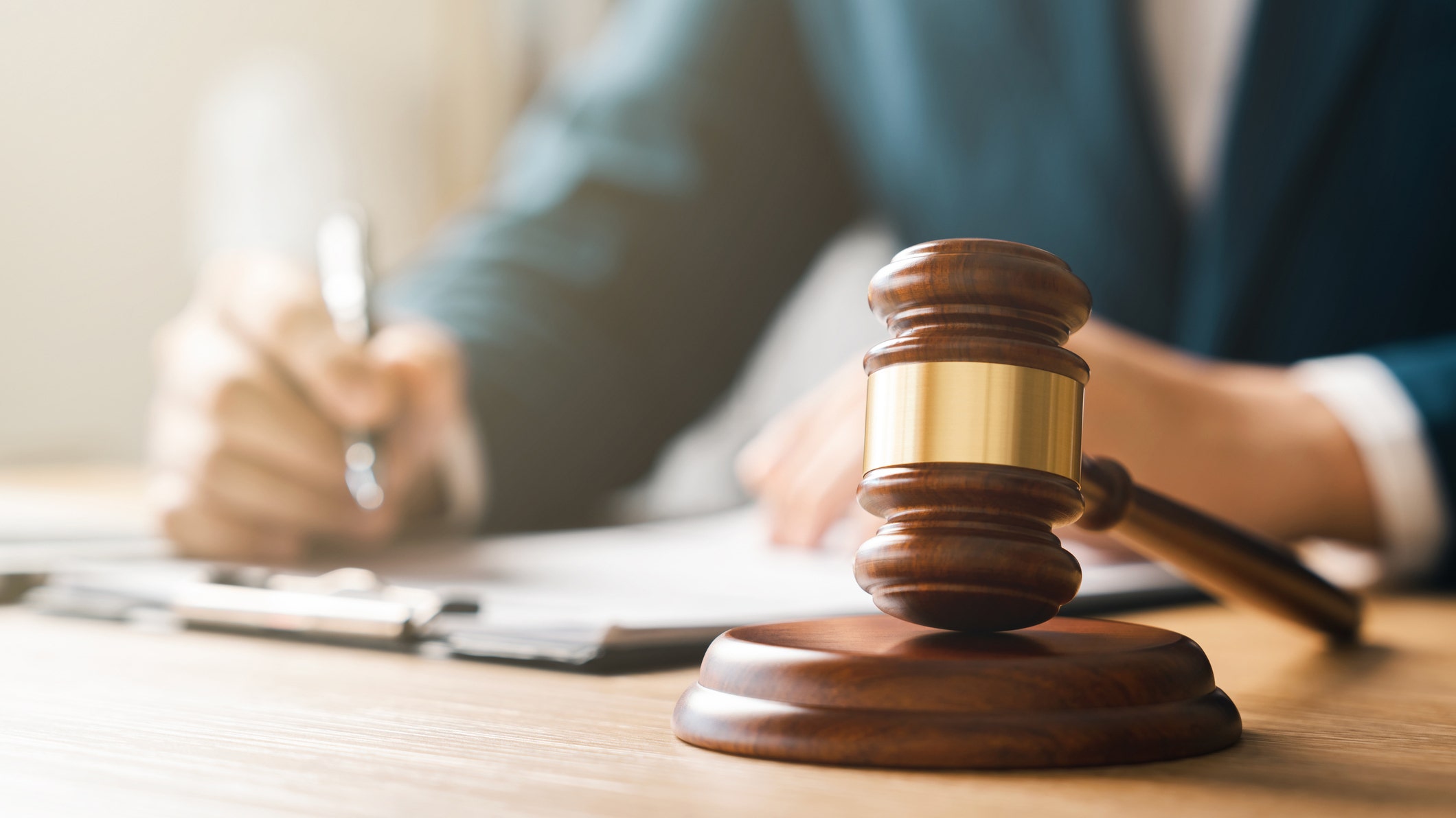 Read more about the article ICE says lawyer recycled persecution claims in dozens of asylum cases