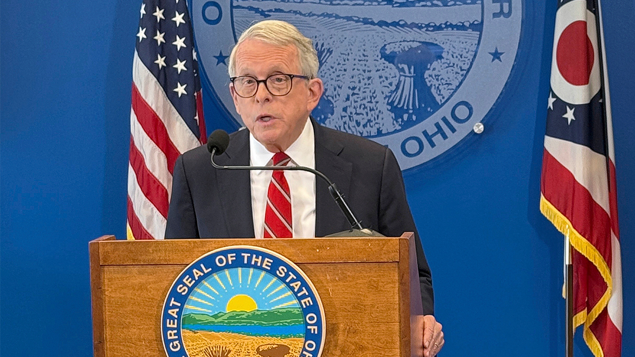 You are currently viewing GOP Gov. Mike DeWine faces backlash for defending Haitian TPS holders from Trump